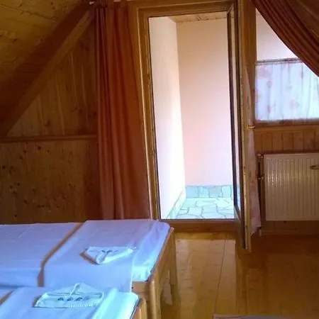 Giulia Vendeghaz * Verpelét