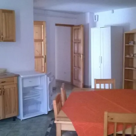 Giulia Vendeghaz * Verpelét