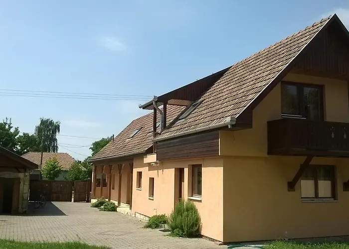 アパート Giulia Vendeghaz *