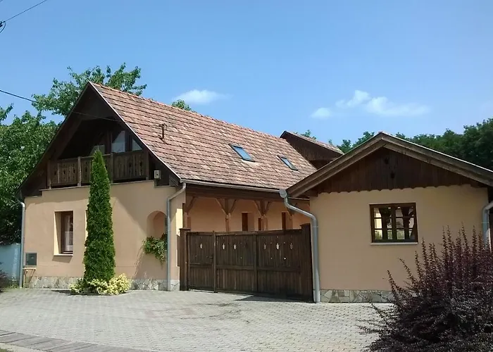 Giulia Vendeghaz * Verpelét